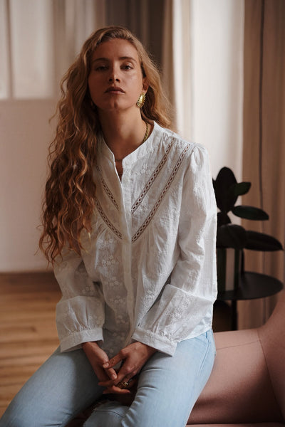 Chemisier blanc brodé en coton Anaïs