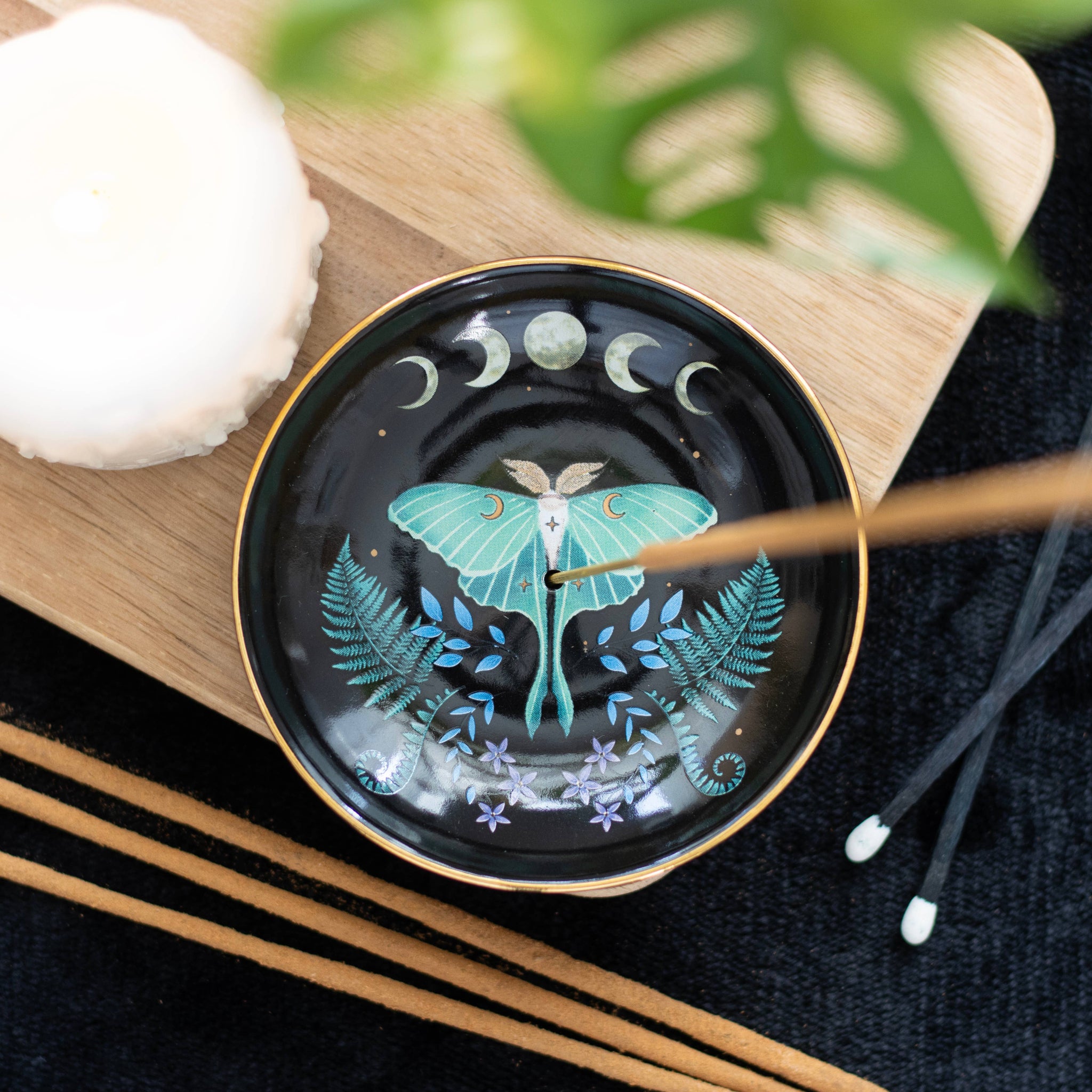 Assiette porte-encens en céramique Luna Moth