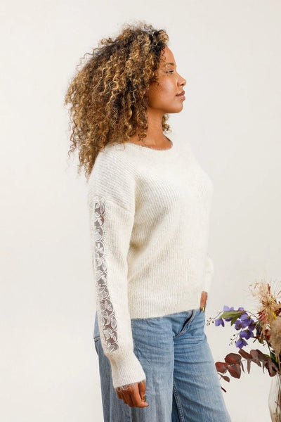 Pull dentelle